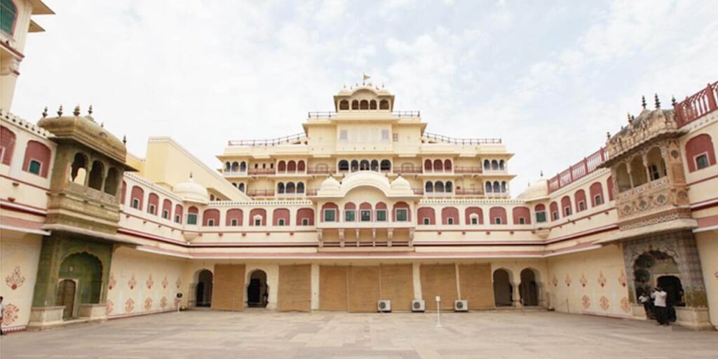 Img_Golden Triangle_City Palace-jaipur