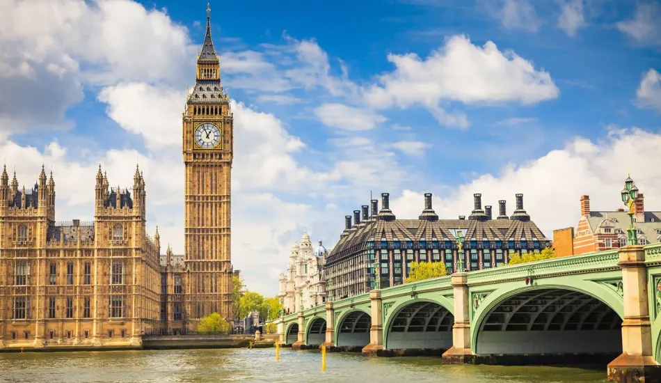 Dublin | Waterford | Blarney | Killarney | Galway | Belfast | Glasgow | Inverness | Edinburgh | Lake District | Stratford Upon Avon | Oxford | Stonehenge | London